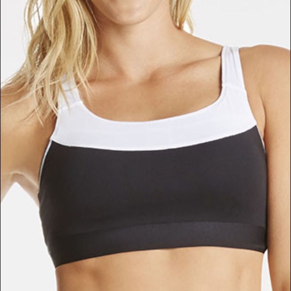 Fabletics Sintra Black White Sports Bra